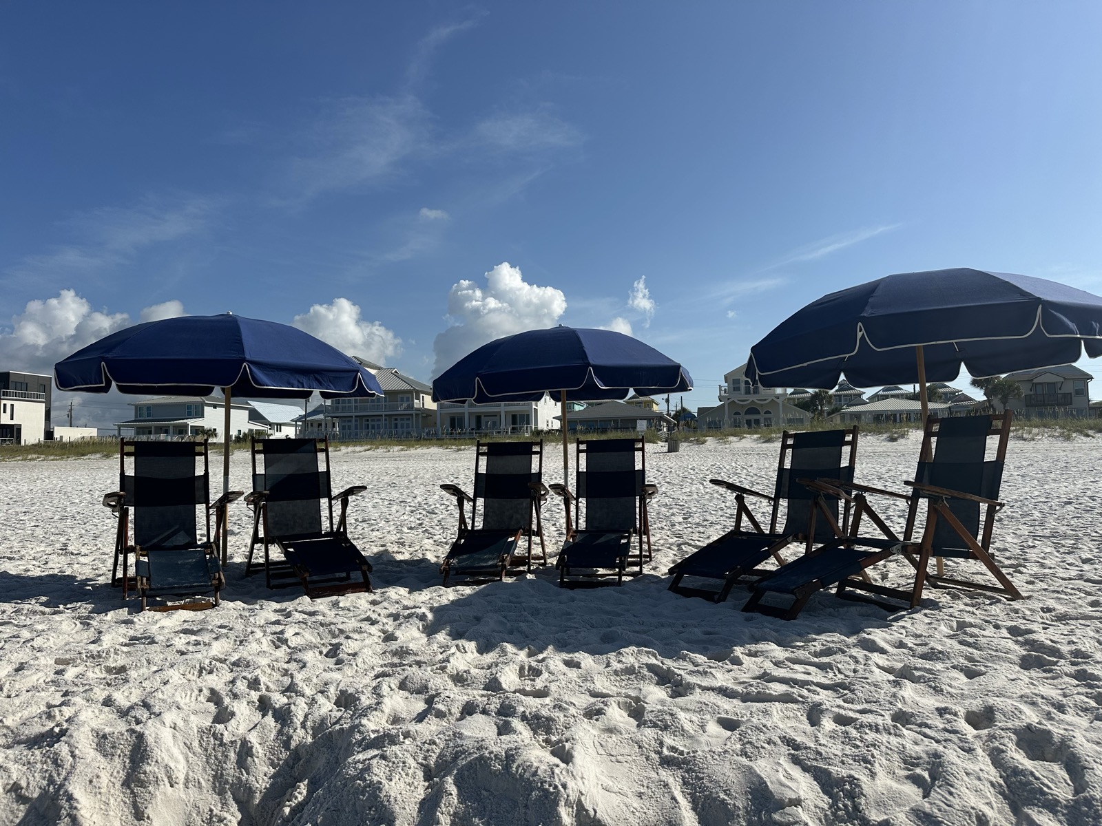 It's Lit PCB beach chair rentals — delivered to 30A and PCB vacation rentals